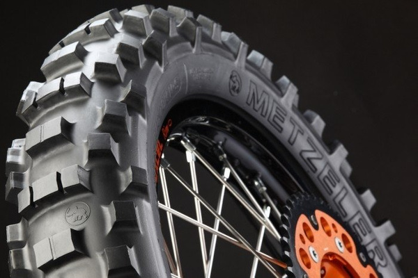Metzeler MCE 6 Days Extreme Fim 140/80-18 70M TT M+S DOT1025