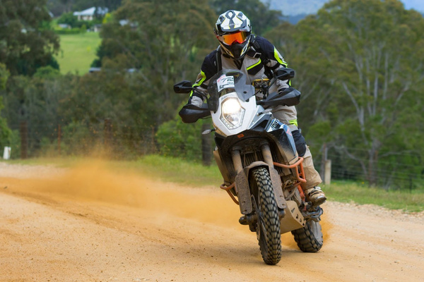 Motoz Tractionator DUALVENTURE 90/90-21 54R TT DOT2025