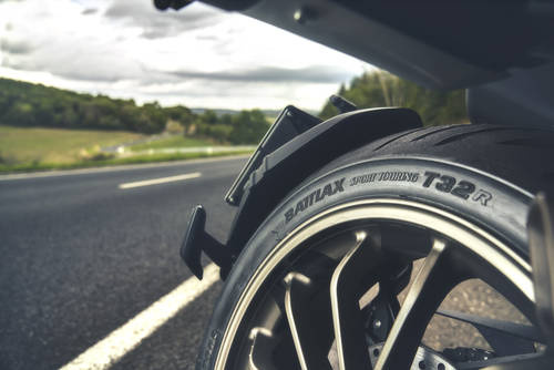 Bridgestone Battlax T33 160/60ZR17 69W TL DOT1025