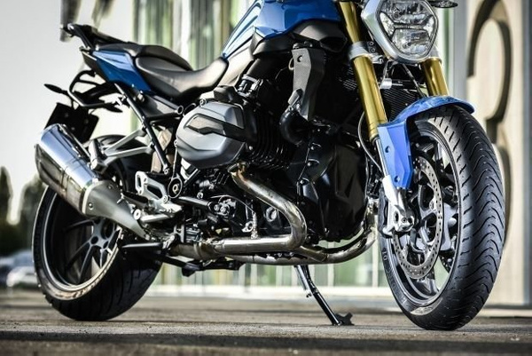 Metzeler Roadtec 01 SE 160/60ZR17 69W TL DOT2025