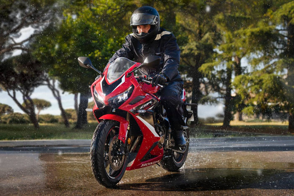 Michelin Pilot Road 6 GT 190/55ZR17 75W TL DOT1025