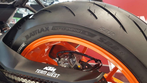 Bridgestone S22 180/55ZR17 73W TL DOT3022