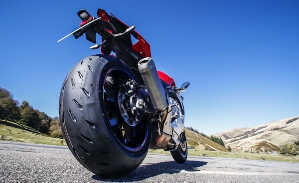 Michelin Pilot Road 5 190/55ZR17 75W TL DOT1022