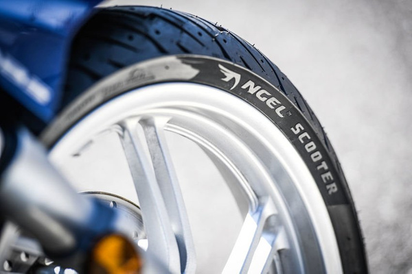 Pirelli Angel Scooter 110/70-14 56S TL TYŁ DOT4018