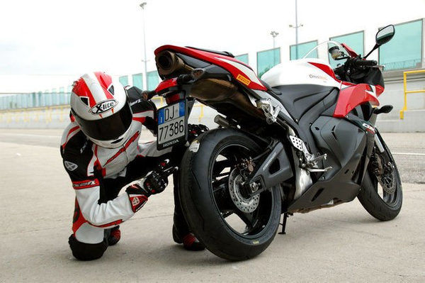 Pirelli Diablo Supercorsa SP V3 200/55ZR17 78W TL E DOT5022